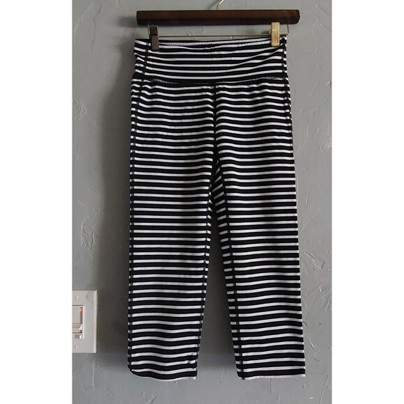 athleta crop pants Women's S,striped, Nylon, Licra, 26 Inch Waist Pretty - Picture 6 of 11